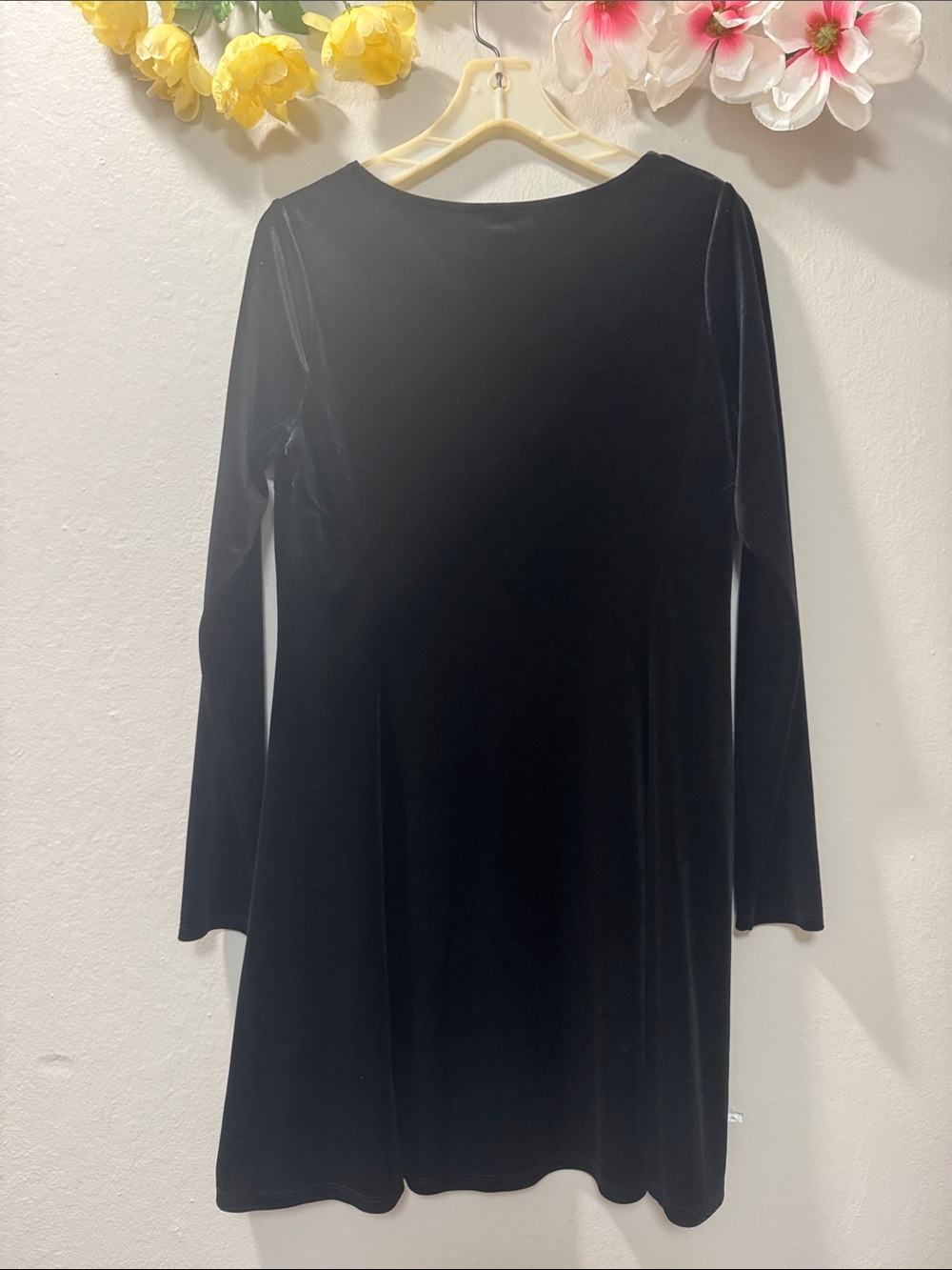 Mossimo Supply Co. Black Velvet Long-Sleeve Swing Dress - Picture 3 of 9
